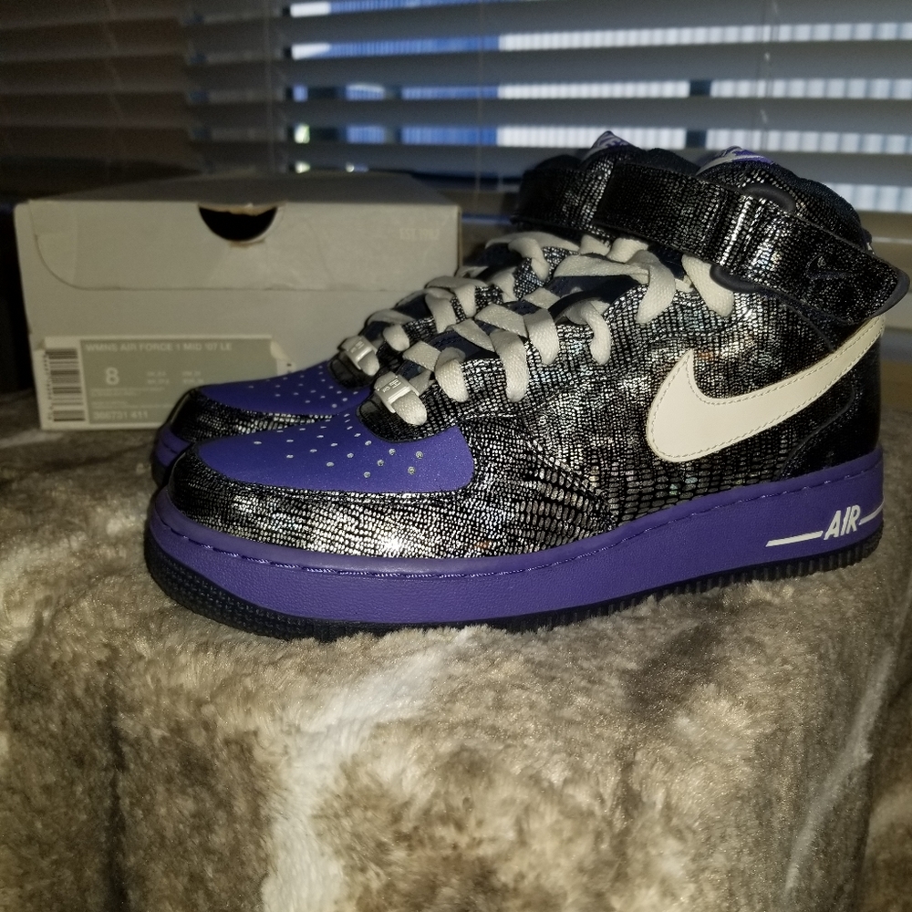 Women's Nike Air Force Mid I